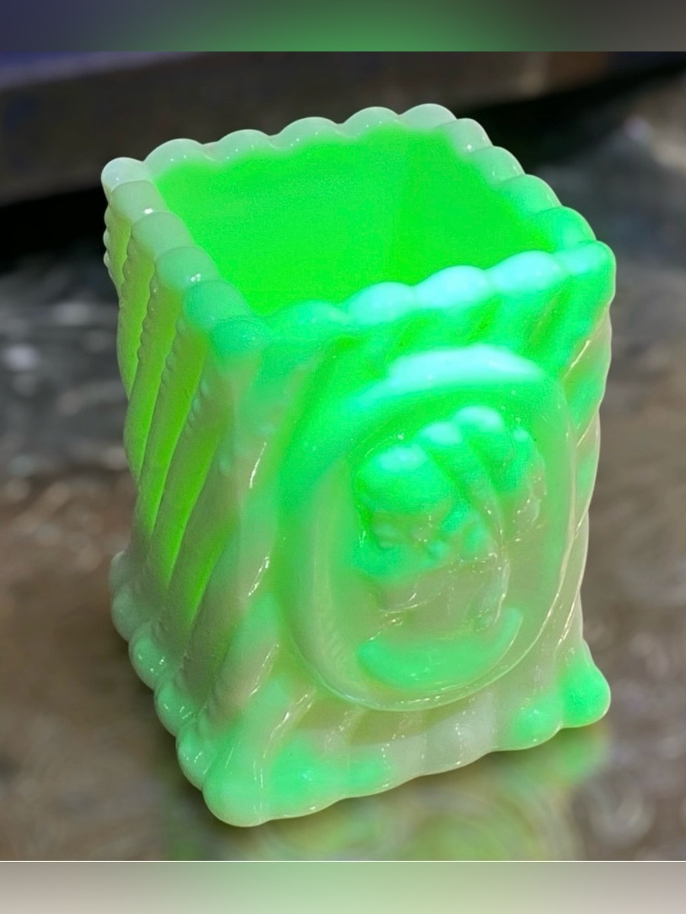 Vintage Uranium Guernsey Glass Cameo Lady Toothpick Holder FAC Vaseline Slag 2”